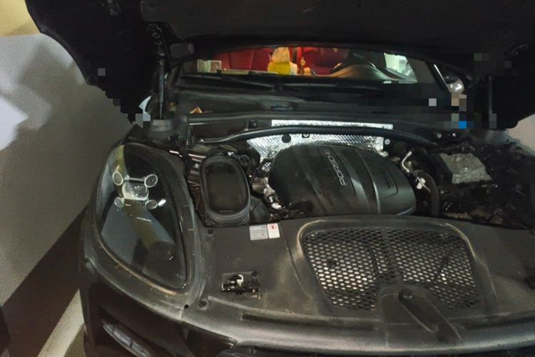 Used Porsche Macan 2018 Macan 2.0T Engine Bay Right