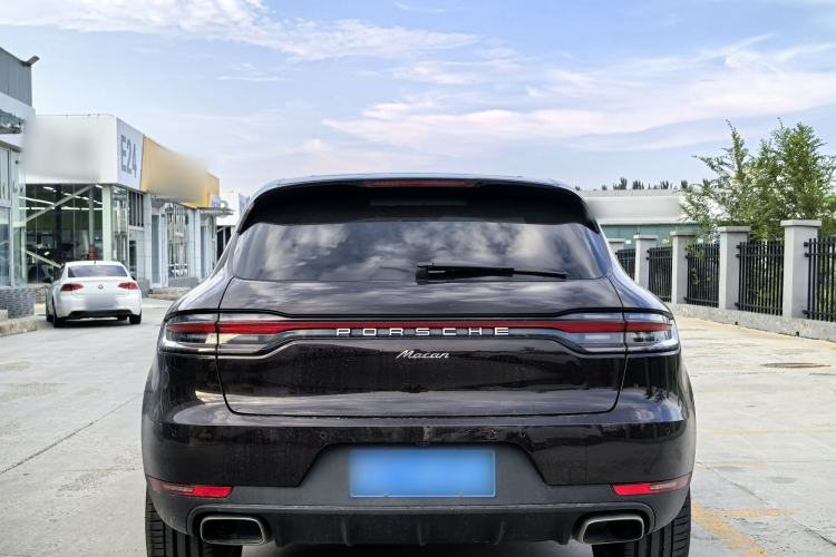 Used Porsche Macan 2018 Macan 2.0T Exterior 2