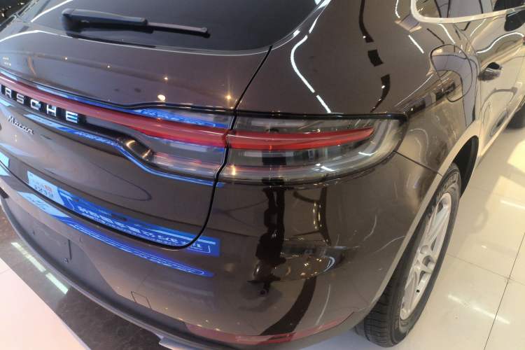 Used Porsche Macan 2018 Macan 2.0T Exterior 3