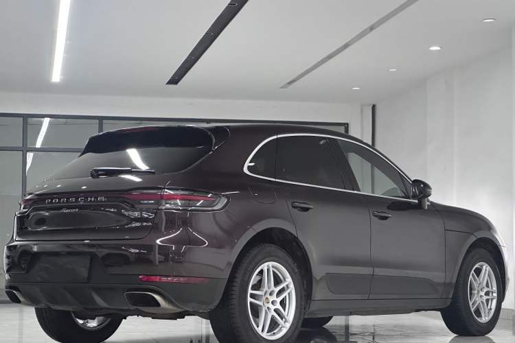 Used Porsche Macan 2018 Macan 2.0T Exterior 4