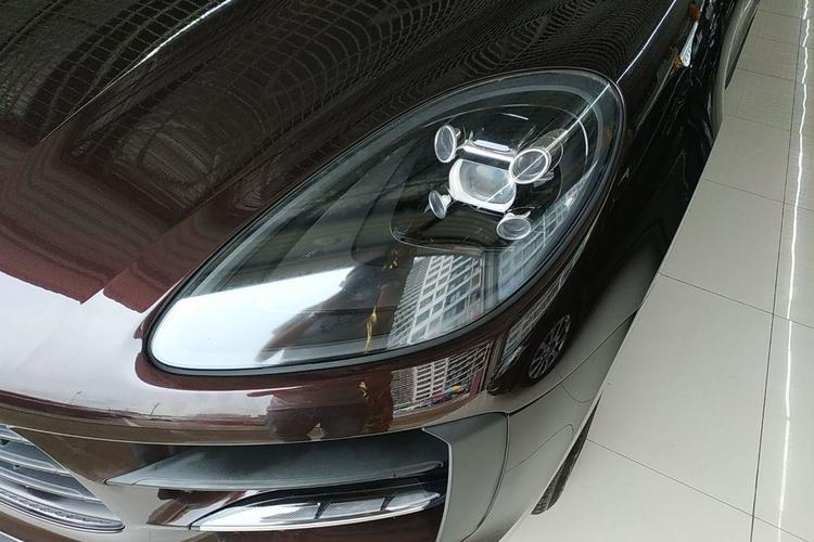 Used Porsche Macan 2018 Macan 2.0T Exterior 5