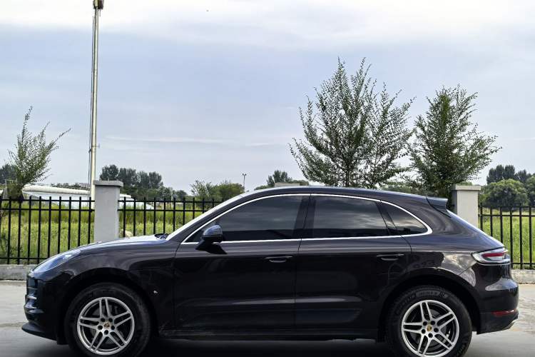 Used Porsche Macan 2018 Macan 2.0T Exterior 5