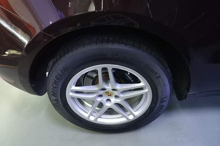 Used Porsche Macan 2018 Macan 2.0T Exterior 8