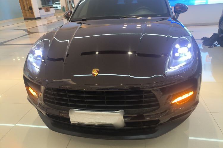 Used Porsche Macan 2018 Macan 2.0T Front