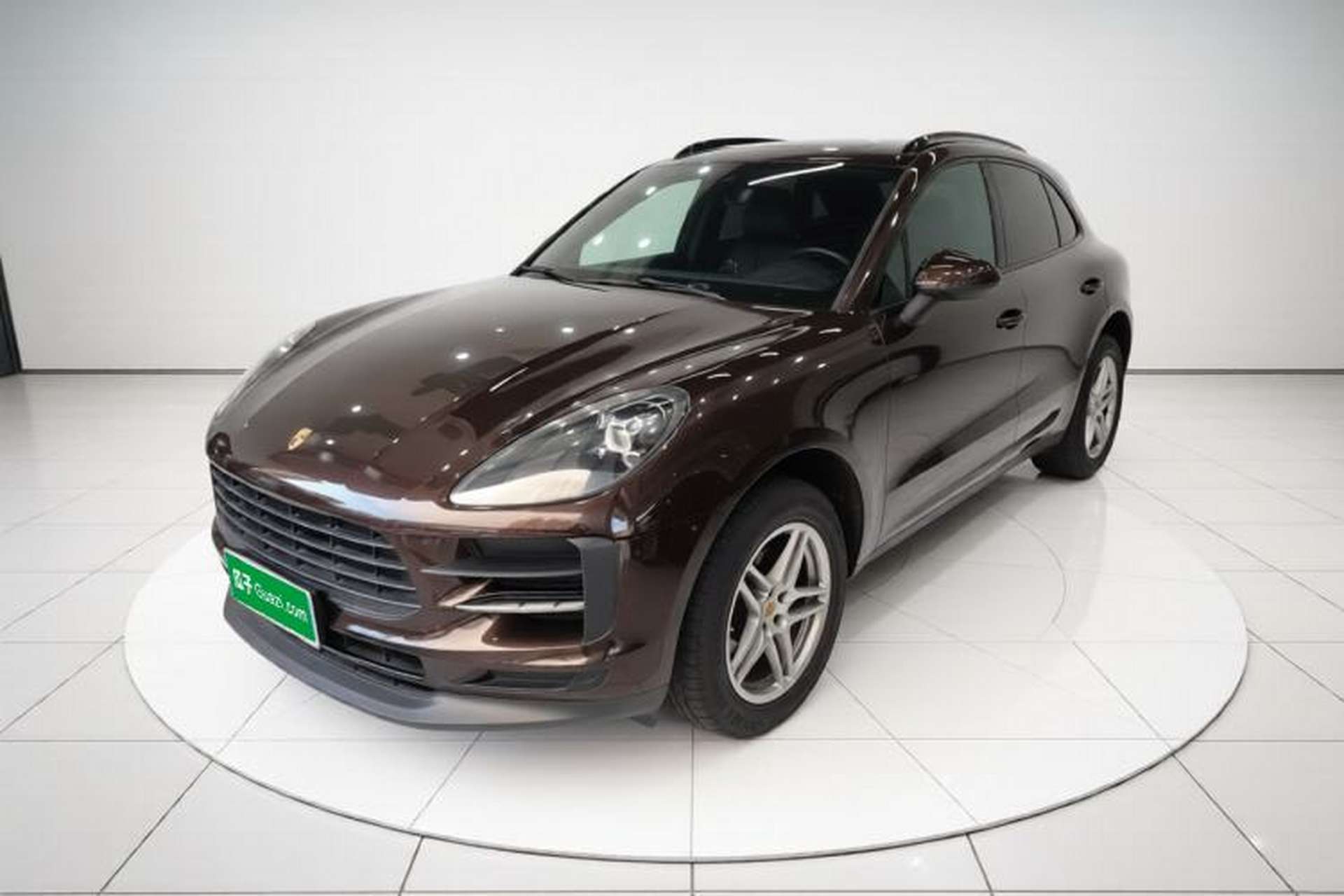 Used Porsche Macan 2018 Macan 2.0T Front Left 45 Deg