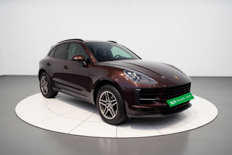 Used Porsche Macan 2018 Macan 2.0T Front Right 45 Deg