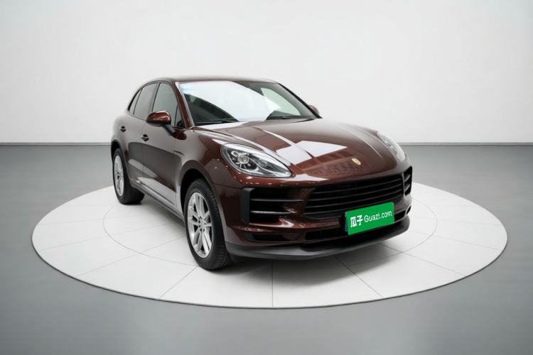 Used Porsche Macan 2018 Macan 2.0T Front Right 45 Deg