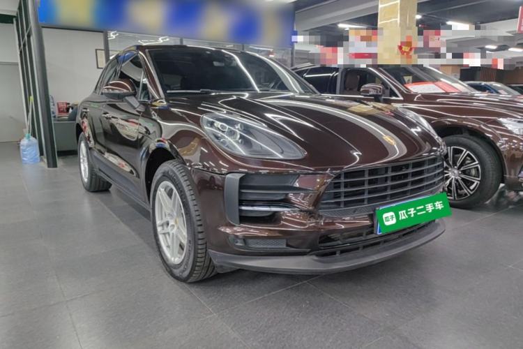 Used Porsche Macan 2018 Macan 2.0T Front Right 45 Deg