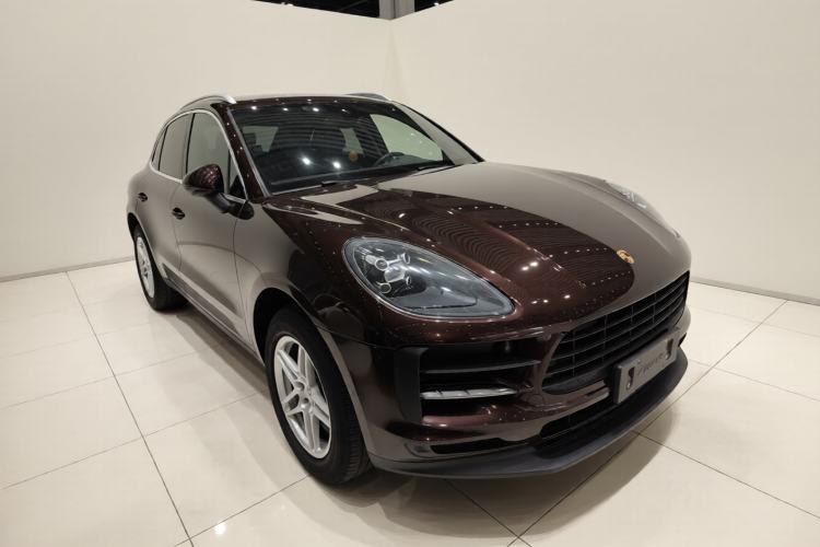 Used Porsche Macan 2018 Macan 2.0T Front Right 45 Deg