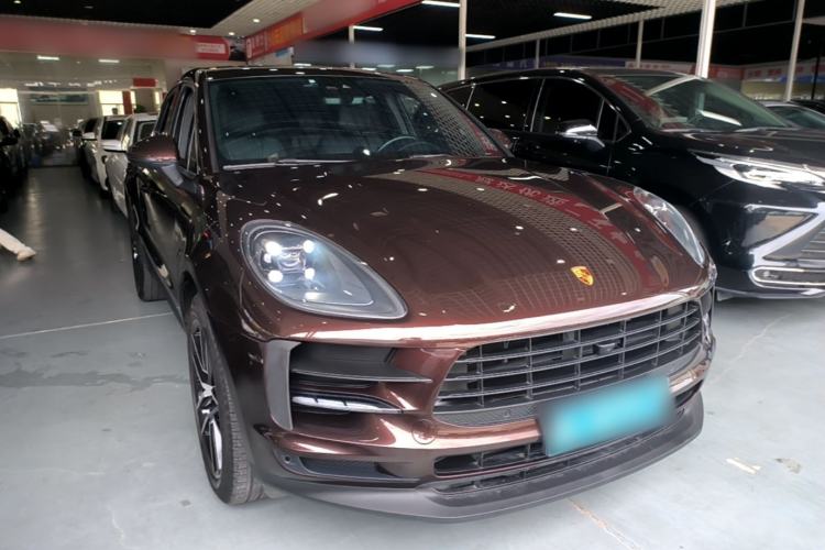 Used Porsche Macan 2018 Macan 2.0T Front Right 45 Deg