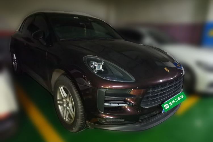 Used Porsche Macan 2018 Macan 2.0T Front Right 45 Deg