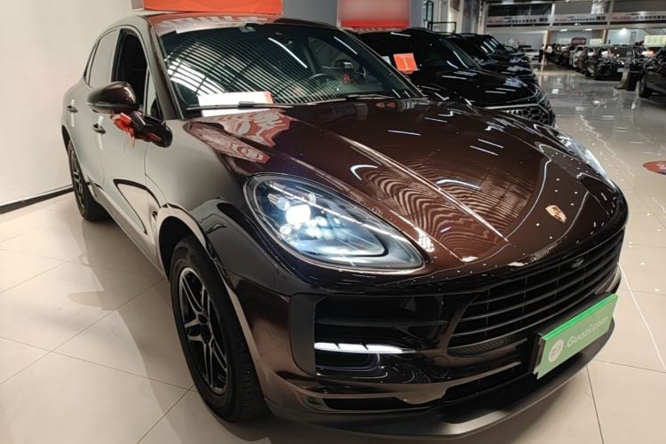 Used Porsche Macan 2018 Macan 2.0T Front Right 45 Deg