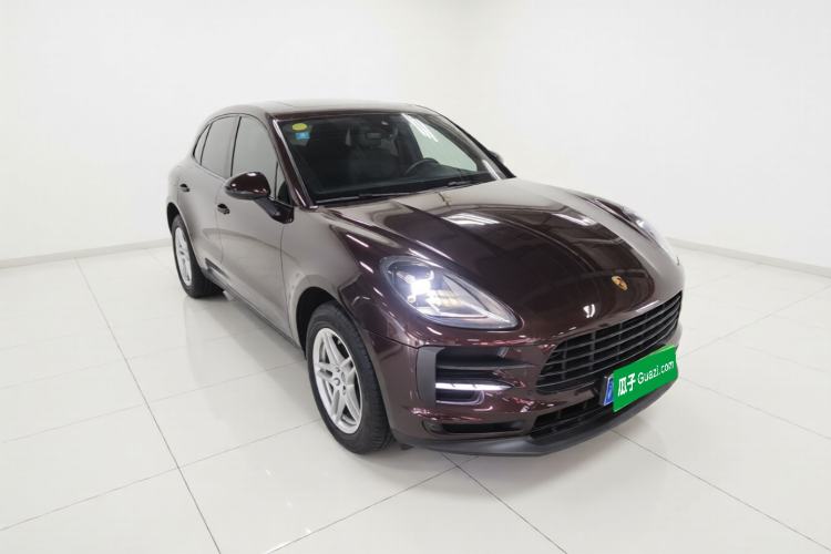 Used Porsche Macan 2018 Macan 2.0T Front Right 45 Deg
