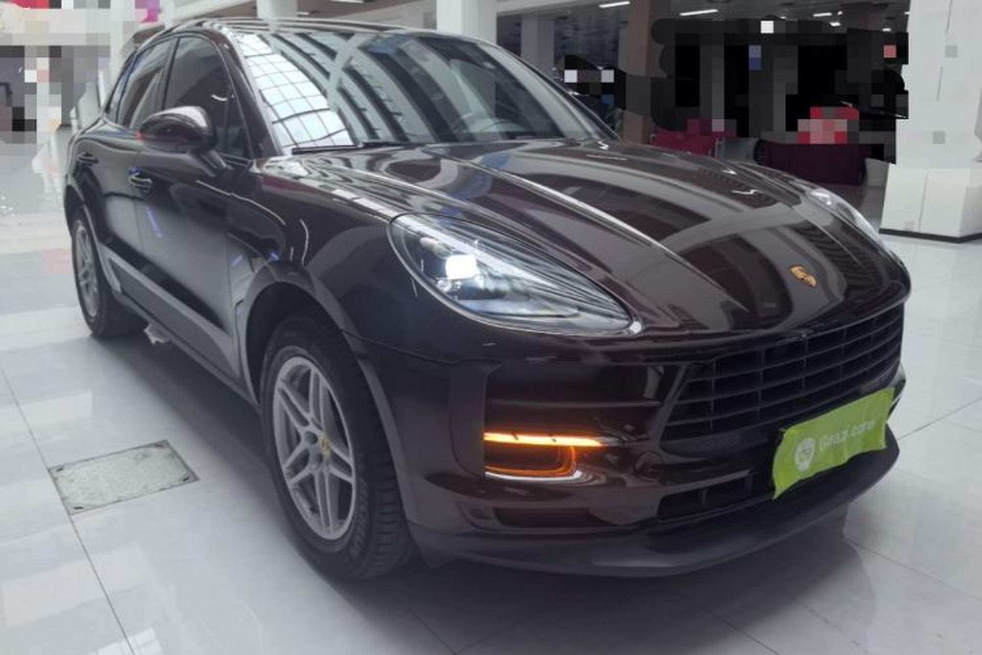 Used Porsche Macan 2018 Macan 2.0T Front Right 45 Deg