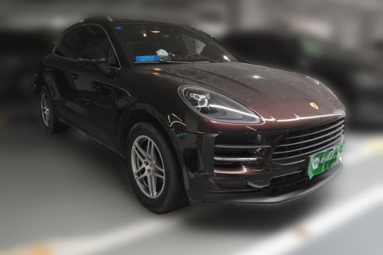 Used Porsche Macan 2018 Macan 2.0T Front Right 45 Deg