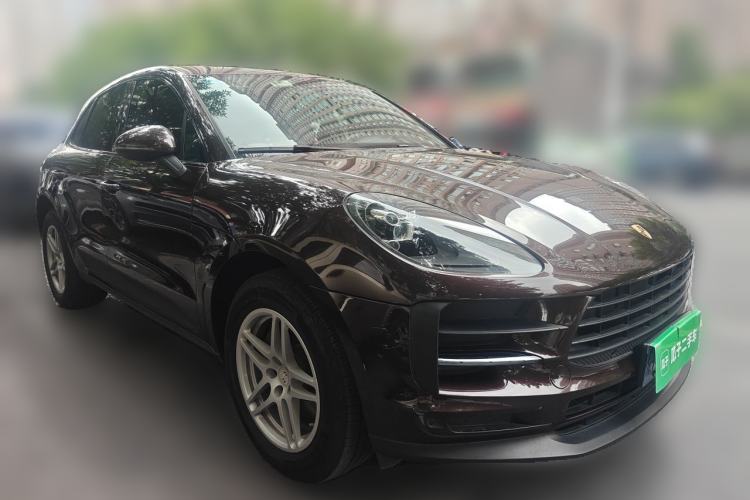 Used Porsche Macan 2018 Macan 2.0T Front Right 45 Deg