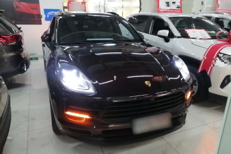 Used Porsche Macan 2018 Macan 2.0T Front