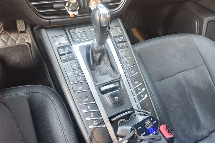 Used Porsche Macan 2018 Macan 2.0T Gear Lever