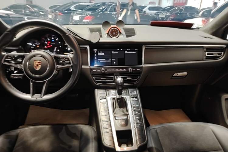 Used Porsche Macan 2018 Macan 2.0T Gear Lever