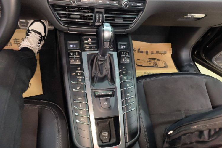 Used Porsche Macan 2018 Macan 2.0T Gear Lever