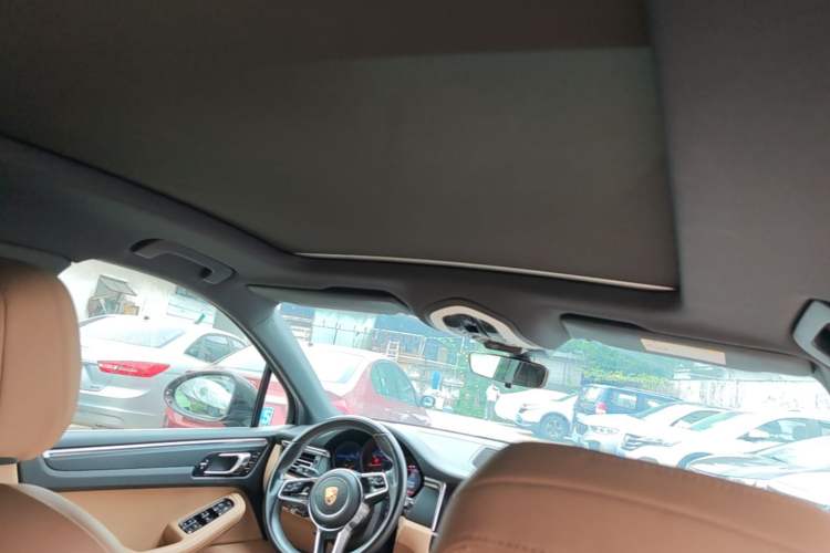 Used Porsche Macan 2018 Macan 2.0T Headliner