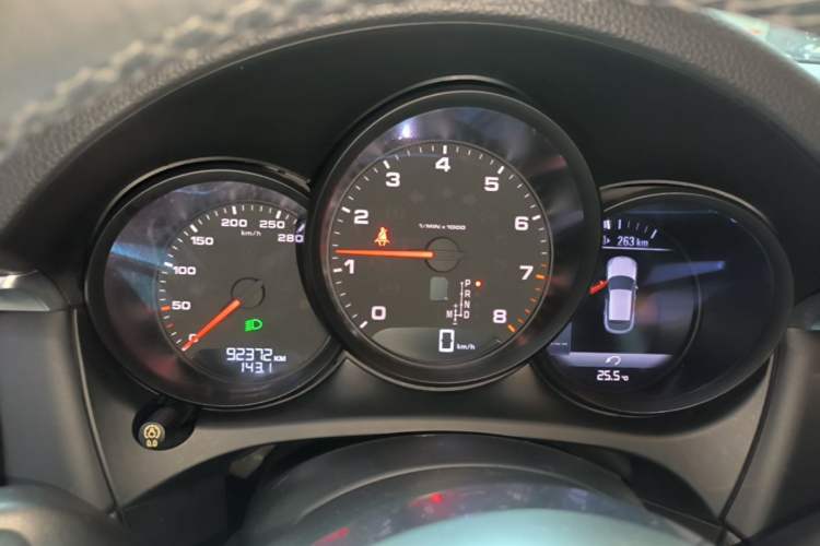 Used Porsche Macan 2018 Macan 2.0T Instrument Cluster