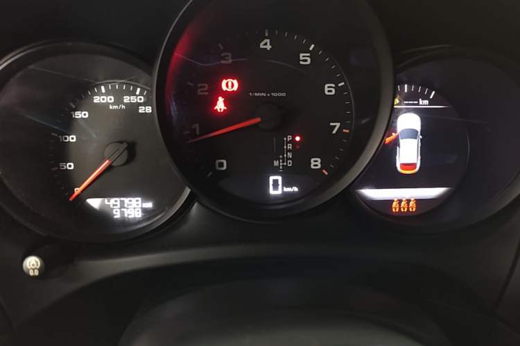 Used Porsche Macan 2018 Macan 2.0T Instrument Cluster