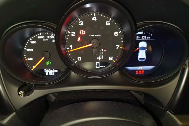 Used Porsche Macan 2018 Macan 2.0T Instrument Cluster
