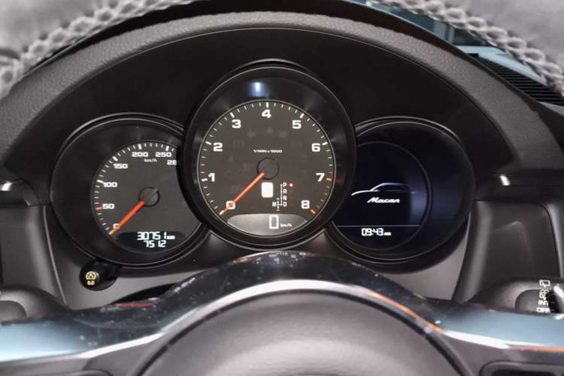 Used Porsche Macan 2018 Macan 2.0T Instrument Cluster