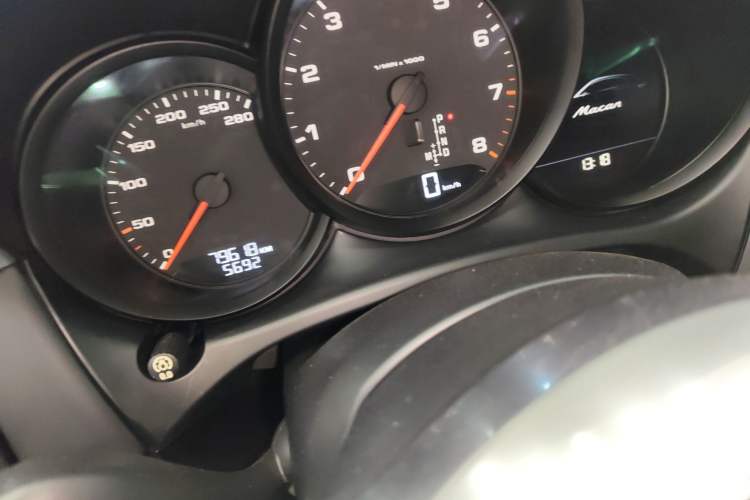 Used Porsche Macan 2018 Macan 2.0T Instrument Cluster