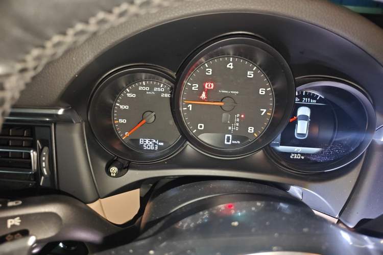 Used Porsche Macan 2018 Macan 2.0T Instrument Cluster