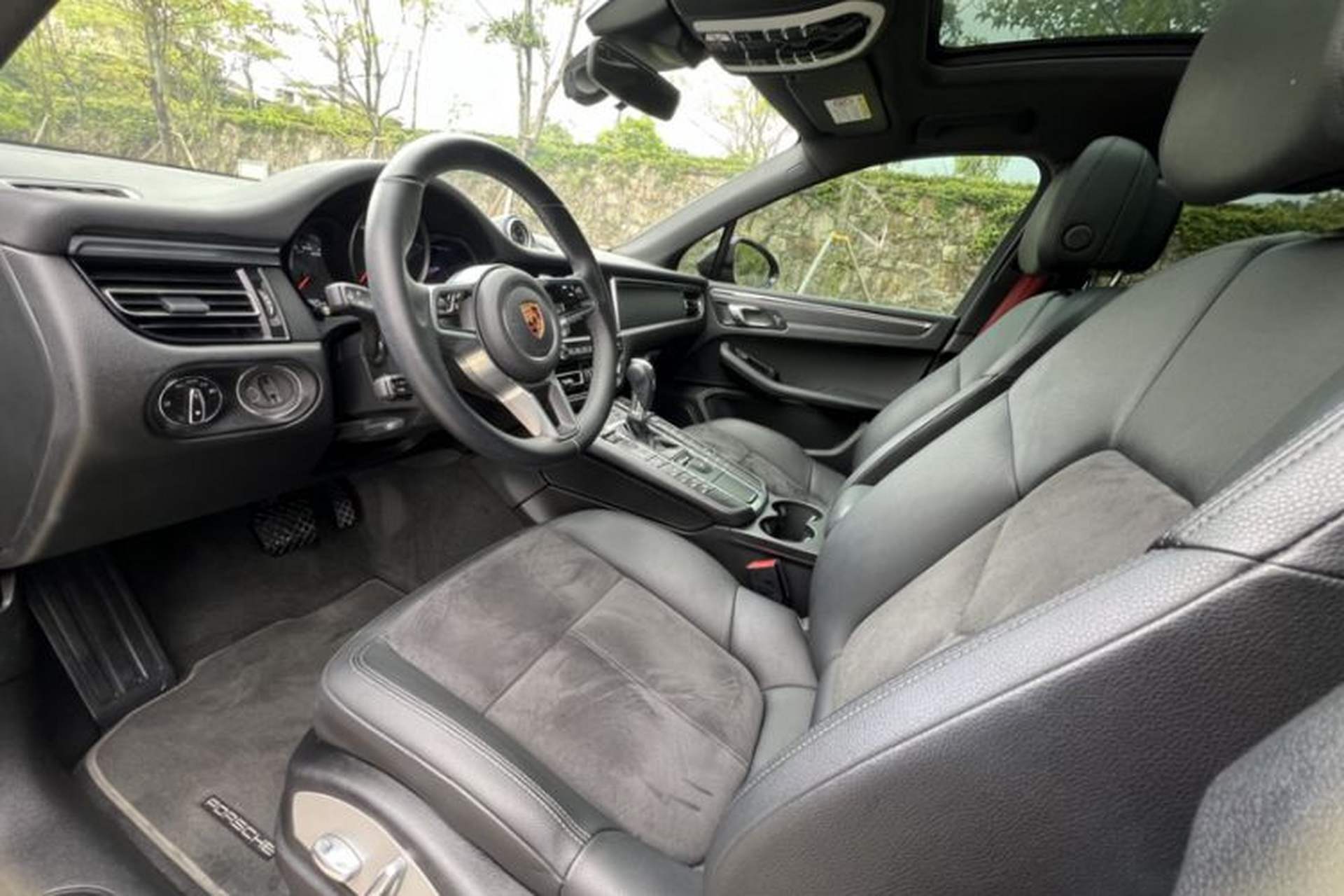 Used Porsche Macan 2018 Macan 2.0T Interior 1