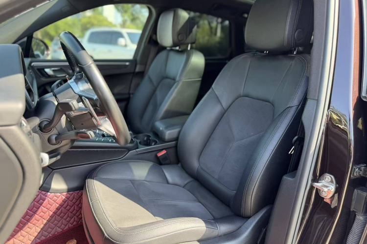 Used Porsche Macan 2018 Macan 2.0T Interior 2