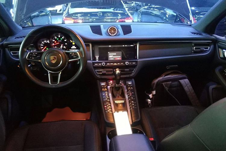 Used Porsche Macan 2018 Macan 2.0T Interior 2