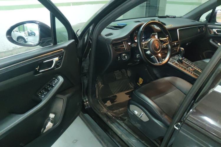 Used Porsche Macan 2018 Macan 2.0T Interior 3