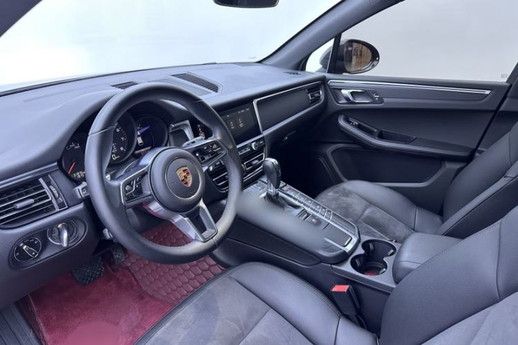Used Porsche Macan 2018 Macan 2.0T Interior 5