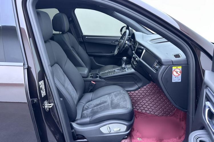 Used Porsche Macan 2018 Macan 2.0T Interior 7