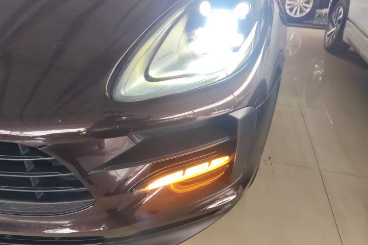 Used Porsche Macan 2018 Macan 2.0T Left Front Headlight