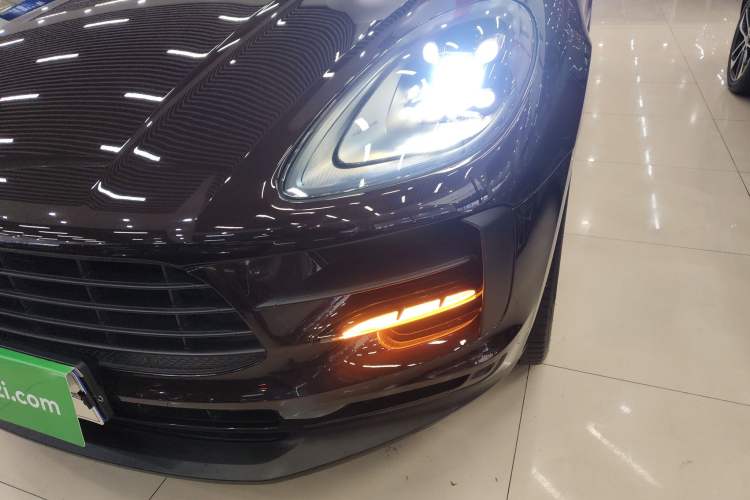 Used Porsche Macan 2018 Macan 2.0T Left Front Headlight