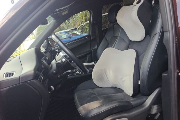 Used Porsche Macan 2018 Macan 2.0T Left Front Seat
