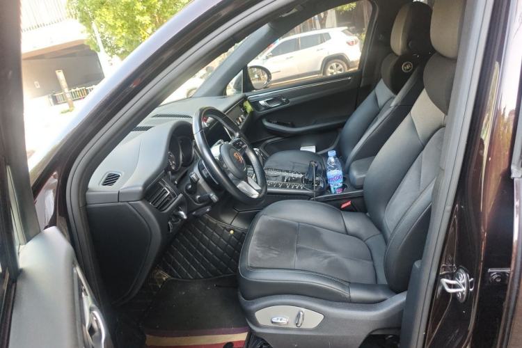 Used Porsche Macan 2018 Macan 2.0T Left Front Seat