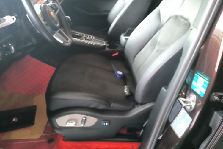 Used Porsche Macan 2018 Macan 2.0T Left Front Seat