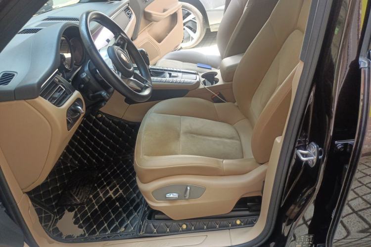 Used Porsche Macan 2018 Macan 2.0T Left Front Seat