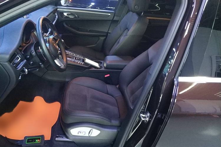 Used Porsche Macan 2018 Macan 2.0T Left Front Seat