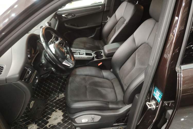 Used Porsche Macan 2018 Macan 2.0T Left Front Seat