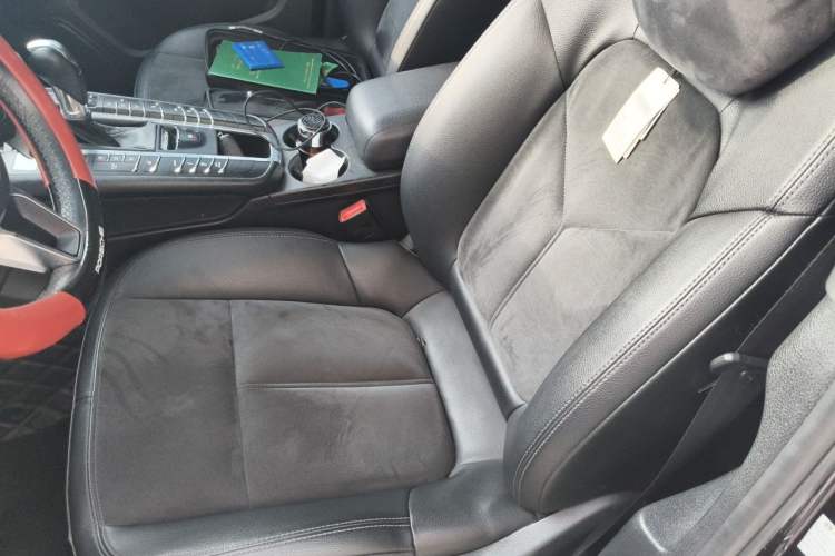 Used Porsche Macan 2018 Macan 2.0T Left Front Seat