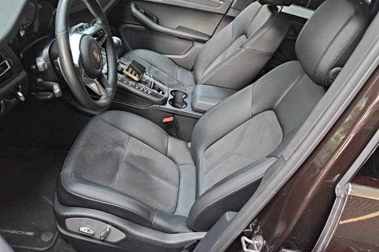 Used Porsche Macan 2018 Macan 2.0T Left Front Seat