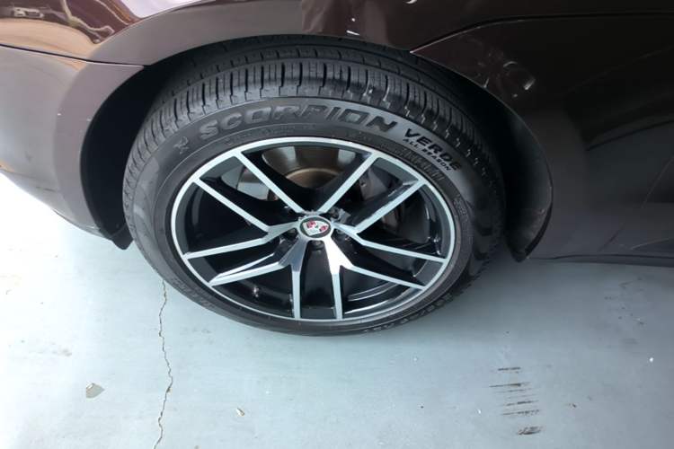 Used Porsche Macan 2018 Macan 2.0T Left Front Wheel Hub