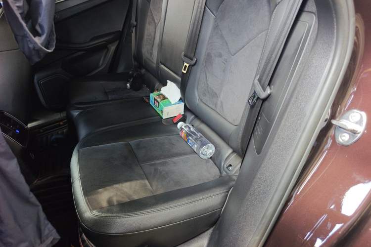 Used Porsche Macan 2018 Macan 2.0T Left Rear Seat
