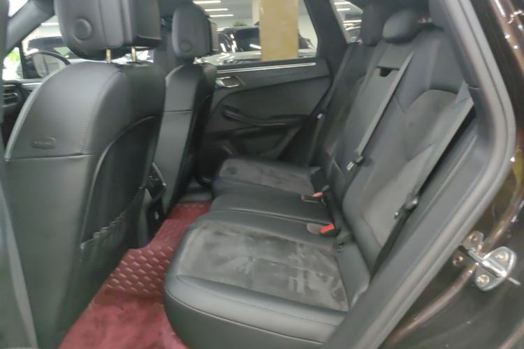 Used Porsche Macan 2018 Macan 2.0T Left Rear Seat